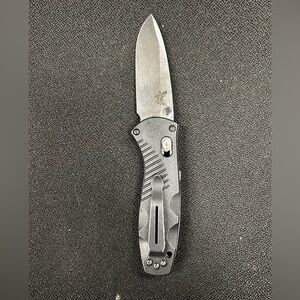 Benchmade mini Barrage